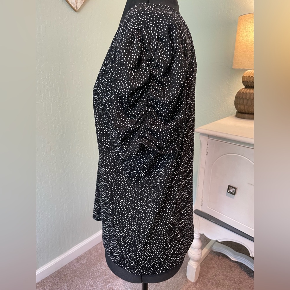 Express Blouse - Picture 3 of 5
